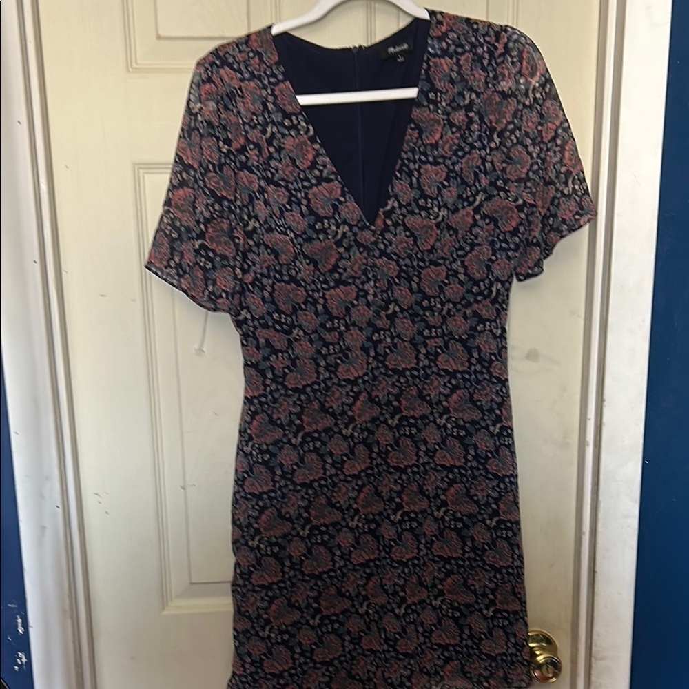 Elegant Floral V-Neck Dress
